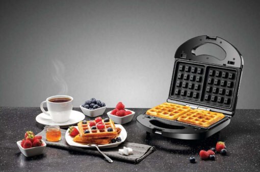 Black & Decker Sandwich Maker TS2130 ,  3in1 Waffle , Grill , Sandwich , 780W - Image 5