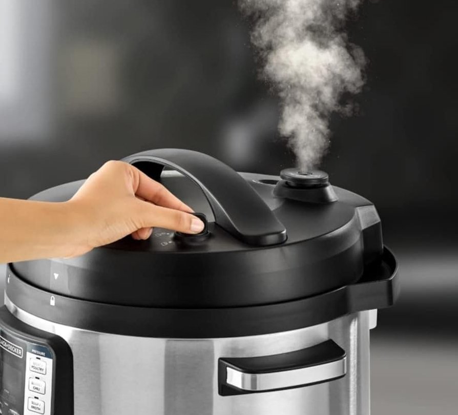 Black & Decker Pressure Cooker PCP1010 , 1350W , 10L - Image 4