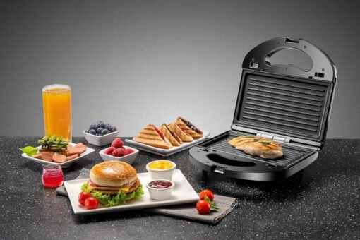 Black & Decker Sandwich Maker TS2130 ,  3in1 Waffle , Grill , Sandwich , 780W - Image 6