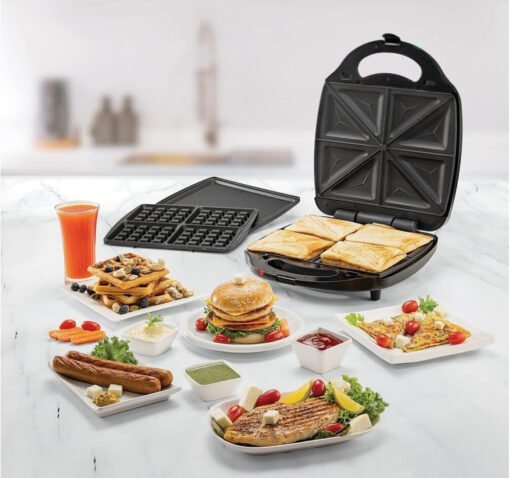 Black & Decker Sandwich Maker TS4130 , 4 Slices ,  3in1 Waffle , Grill , Sandwich , 1400W - Image 7