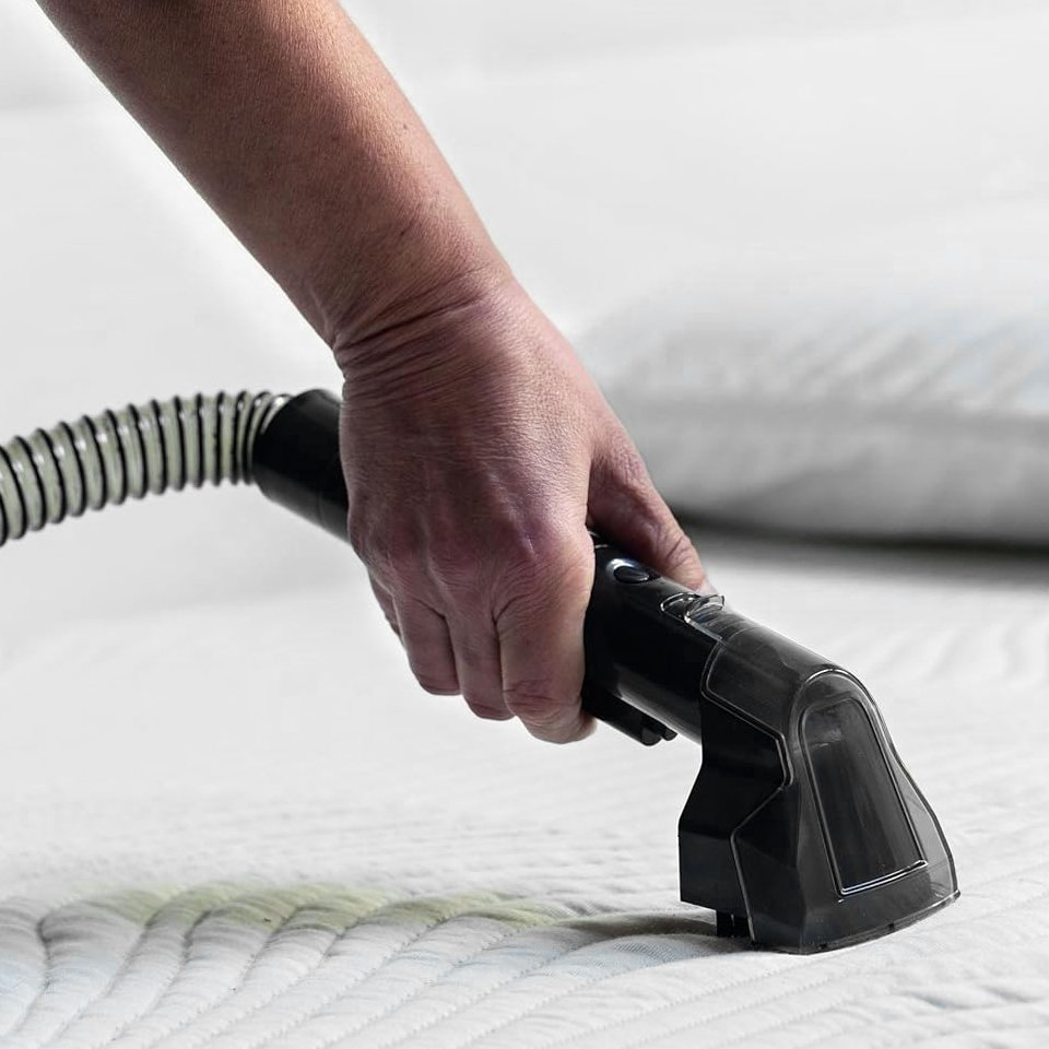 Kenwood Spot Clean Vacuum Cleaner SCP100 , 750W , for Carpet and Upholstery , 2 Tanks , 3in1 , Wet & Dry Cleaning - الصورة 5